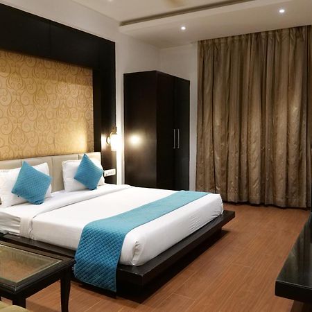 Hotel Anand Castle Kashipur Екстериор снимка