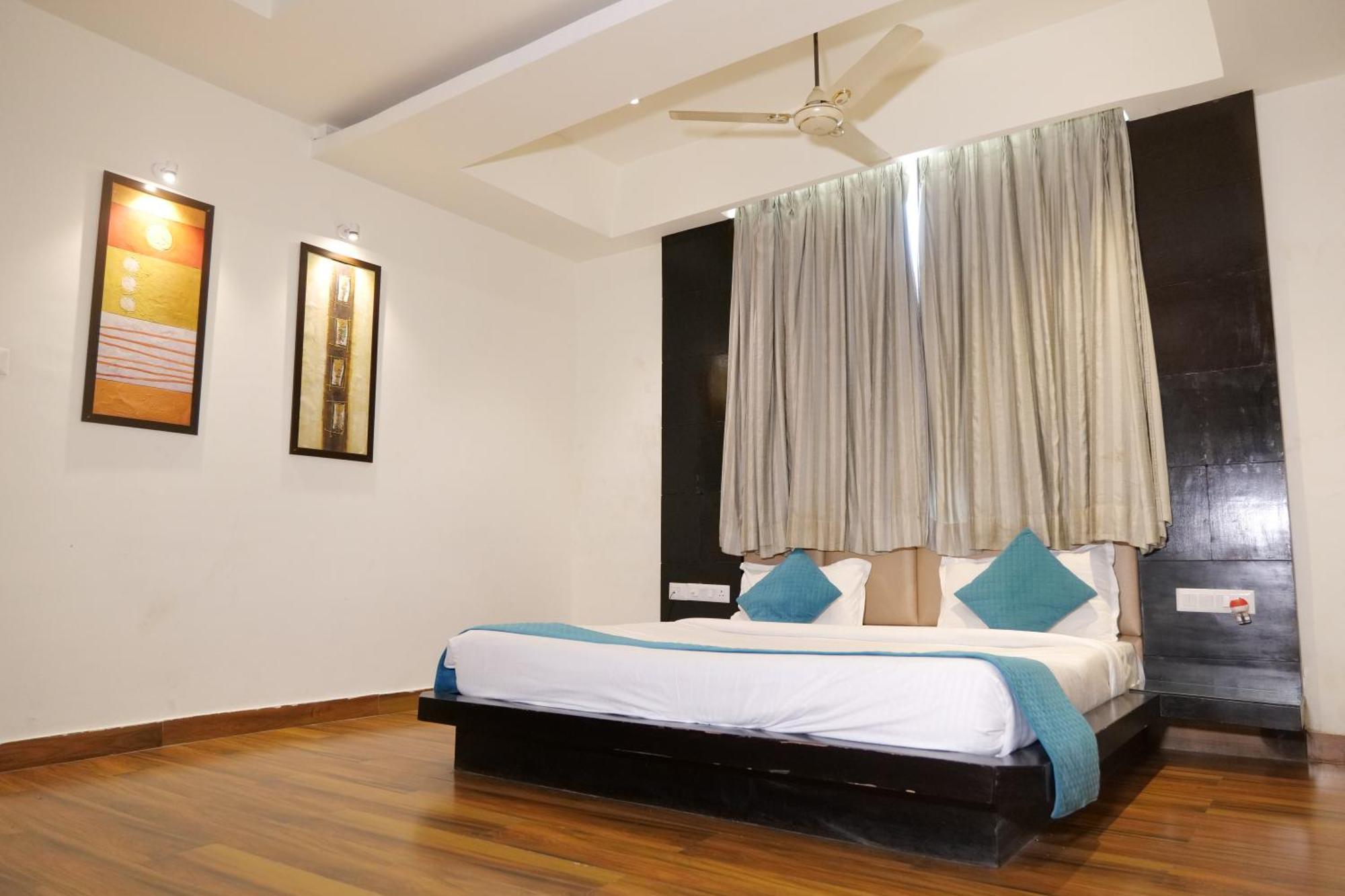 Hotel Anand Castle Kashipur Екстериор снимка